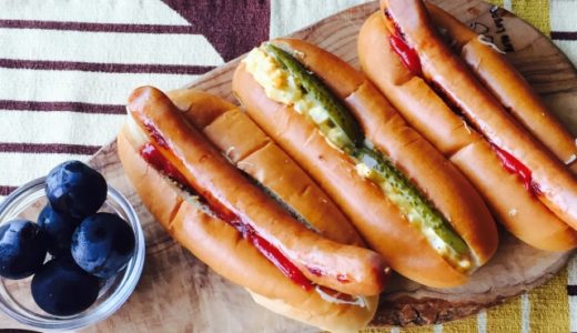 キャンプの朝ごはんはホットドッグがおすすめ♪【おいしく作るコツとレシピ3選を紹介するよ！】