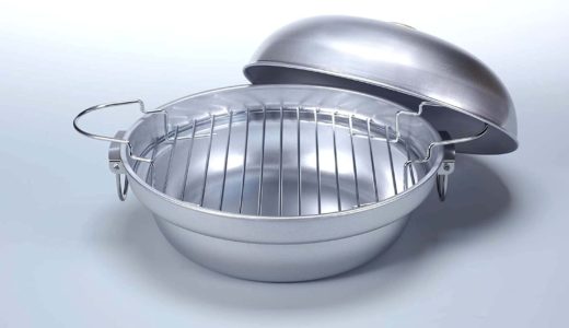 キャンプ場でも燻製が簡単に作れる！キャンプ用燻製鍋4選！
